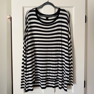 H&M Monochrome Striped Knit Top